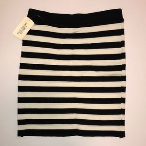 NWT Forever 21 stretch sweater skirt